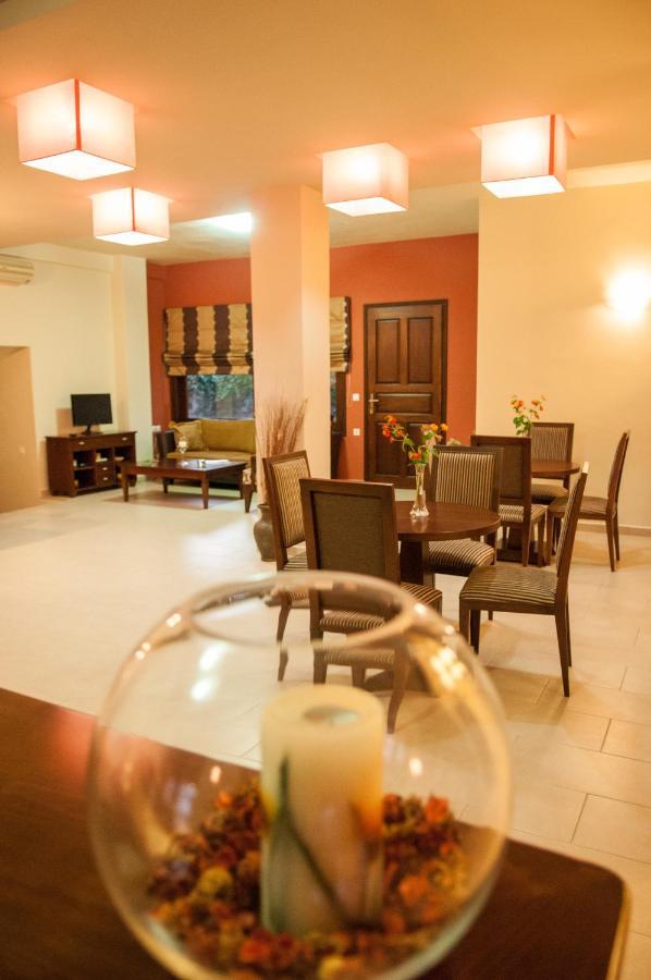 Polichni Hotel เลโอนีดีออน ภายนอก รูปภาพ